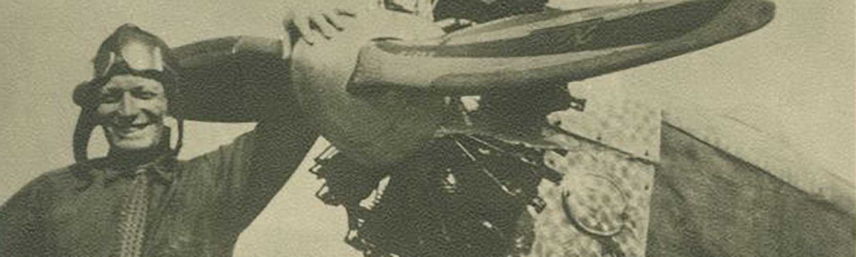 Reichwein in front of his plane